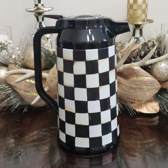 MacKenzie-Childs Other - ☕Mackenzie Childs Courtley Check Carafe